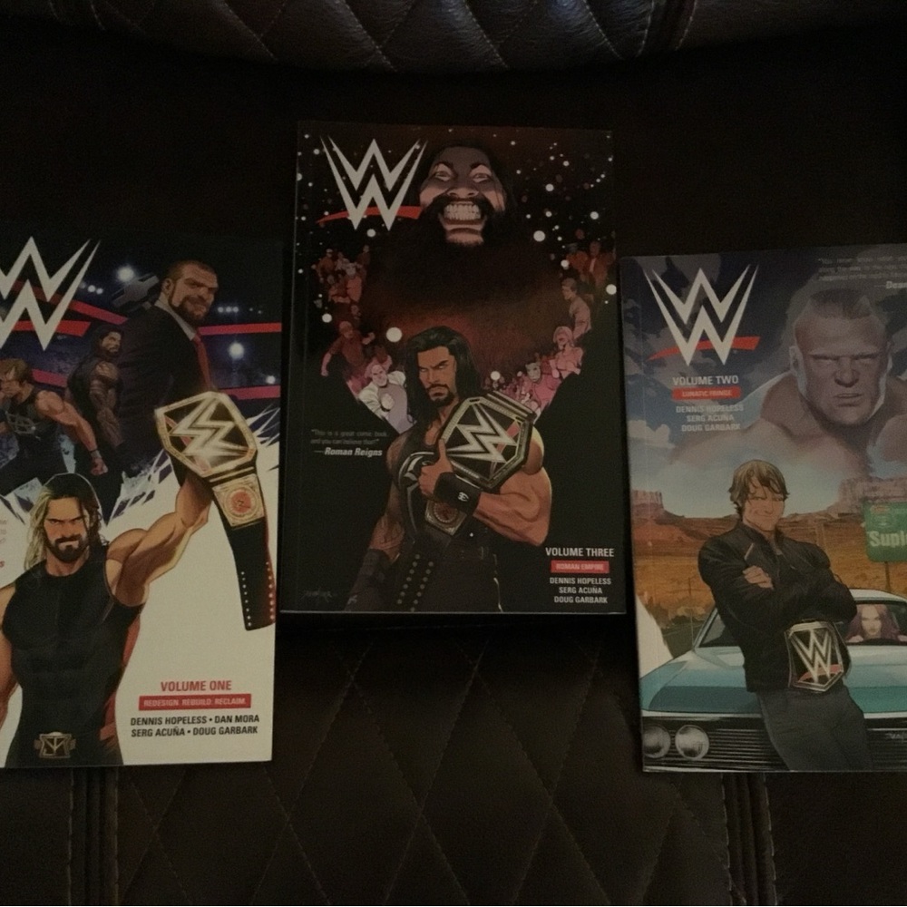 WWE set of 3 graphic novels THE SHIELD. Like new